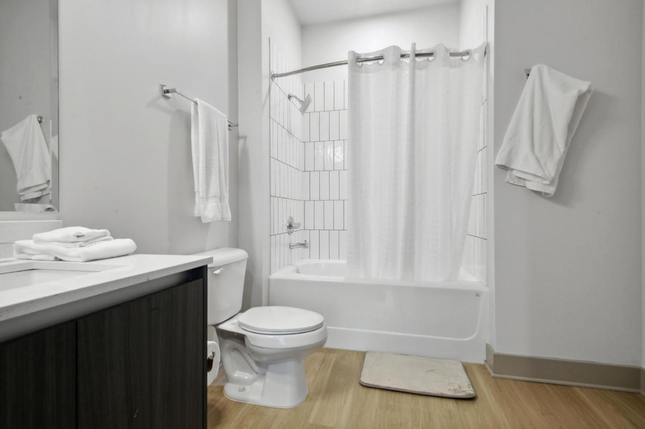 Апартаменты West Midtown Penthouse 2 Bdrm Атланта Экстерьер фото